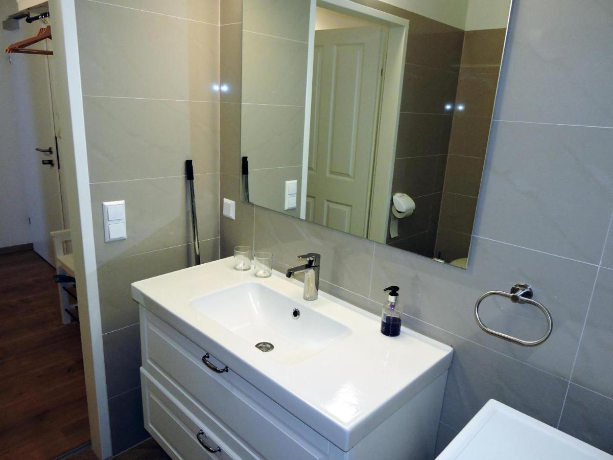 211 Amsterdam, Studio Apartment, 30M2 1-4 Pers Klagenfurt am Woerthersee Exteriér fotografie